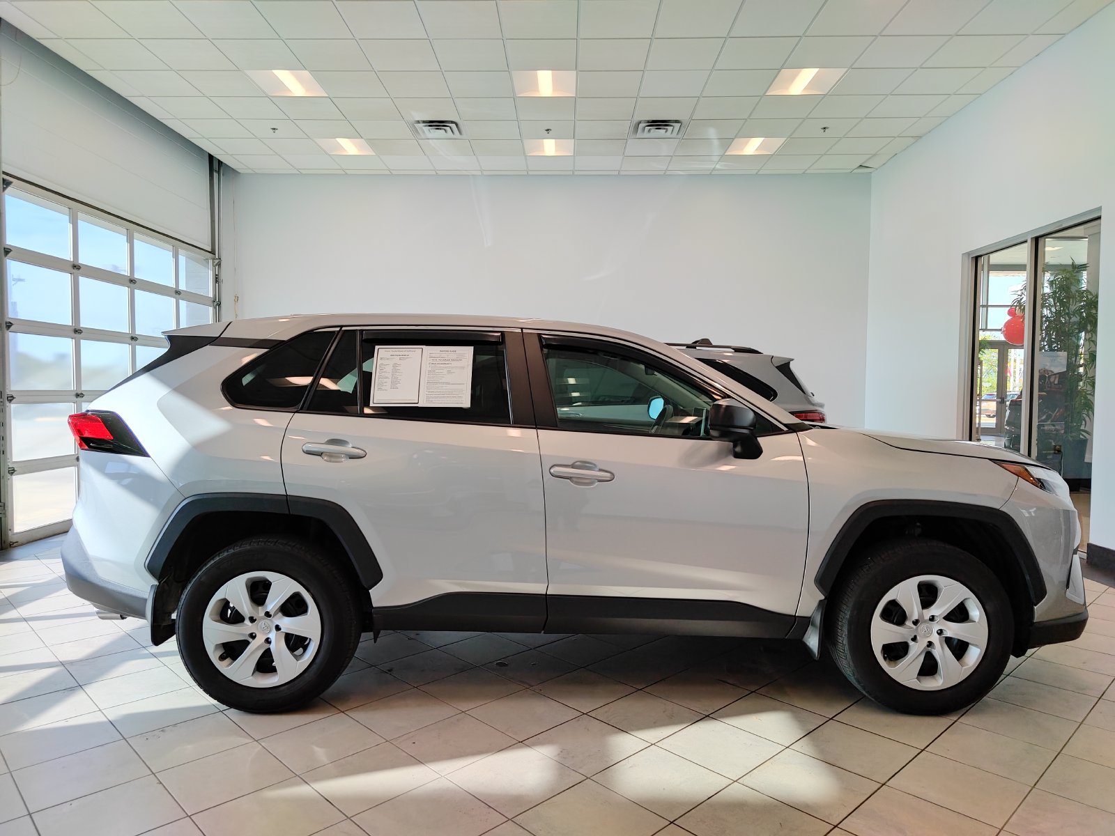 Used 2024 Toyota RAV4 LE AWD/4WD image 2