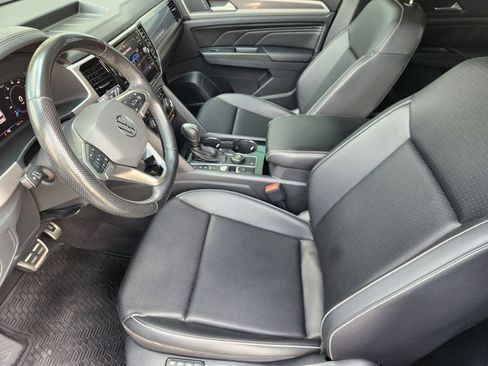 Used 2020 Volkswagen Atlas Cross Sport SEL R-Line AWD/4WD image 13