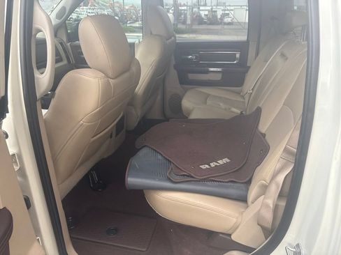 Used 2017 RAM 1500 Laramie w/ Convenience Group AWD/4WD image 18
