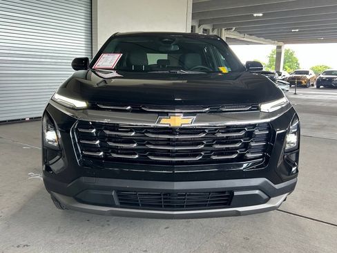 Used 2025 Chevrolet Equinox LT FWD image 2