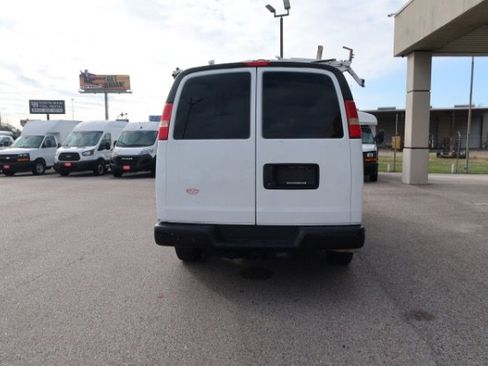 Used 2015 Chevrolet Express 2500 image 5