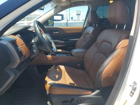 Used 2024 Nissan Pathfinder Platinum w/ Cargo Package AWD/4WD image 13