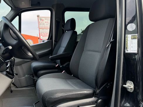 Used 2012 Mercedes-Benz Sprinter 2500 image 13