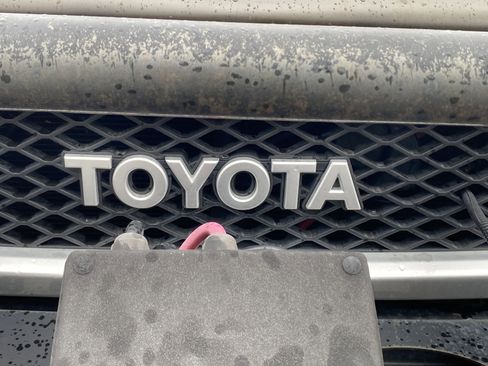 Used 2012 Toyota FJ Cruiser 4WD w/ Convenience Pkg image 25