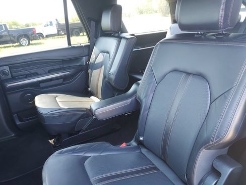 Used 2022 Ford Expedition Platinum AWD/4WD image 29