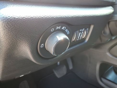 New 2027 Chrysler Pacifica Limited AWD/4WD image 20