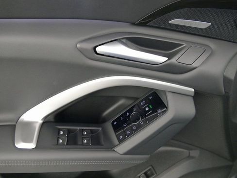 New 2025 Audi Q5 Premium Plus image 11