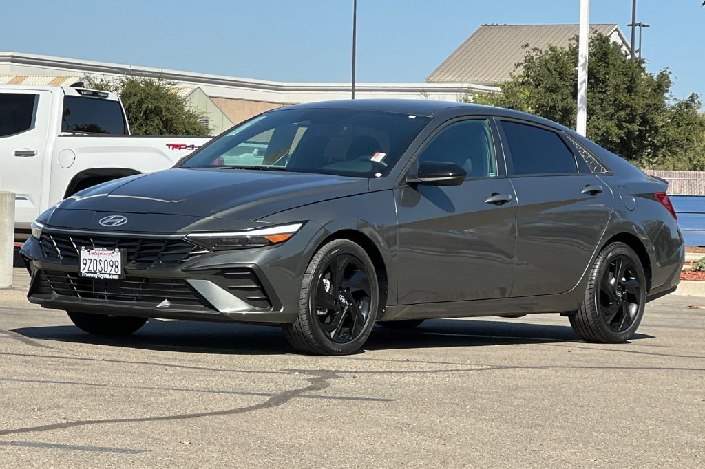 Used 2026 Hyundai Elantra Sport FWD image 10