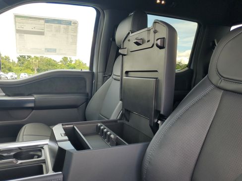 New 2026 Ford F250 Platinum image 18