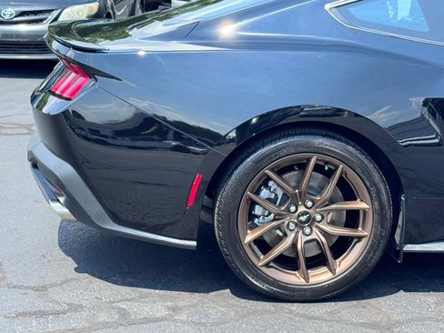 Used 2025 Ford Mustang GT Premium RWD image 40