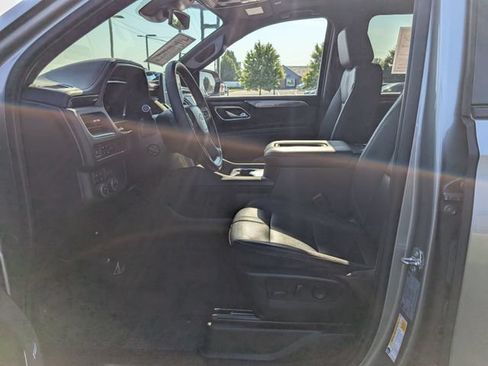 Used 2023 Chevrolet Suburban RST w/ Luxury Package AWD/4WD image 12