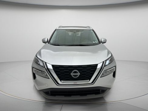 Used 2023 Nissan Rogue SV w/ SV Premium B Package AWD/4WD image 2