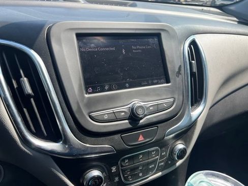 Used 2020 Chevrolet Equinox LT FWD image 9