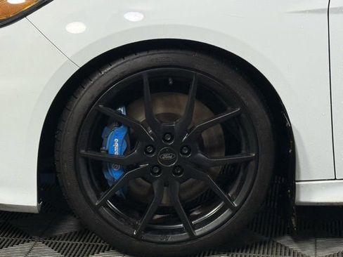 Used 2017 Ford Focus RS image 13