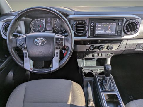 Used 2018 Toyota Tacoma SR5 image 14