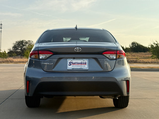 Used 2026 Toyota Corolla LE FWD image 7