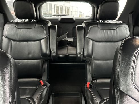 Used 2020 Ford Explorer ST w/ Premium Technology Package image 23