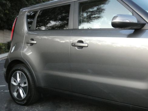 Used 2018 Kia Soul EV image 7