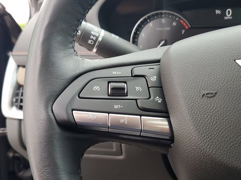 Used 2022 Cadillac XT4 Premium Luxury image 25