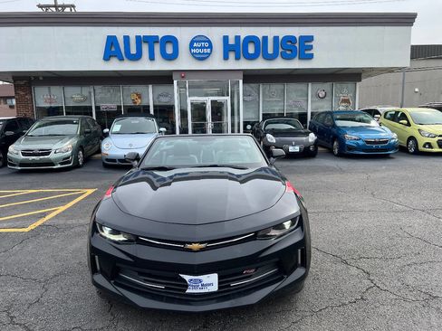 Used 2018 Chevrolet Camaro LT image 2