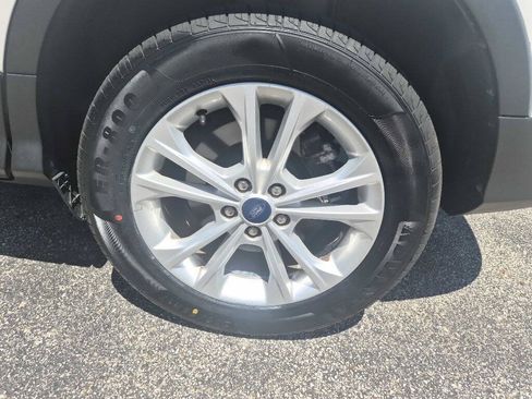 Used 2018 Ford Escape SEL w/ Canadian Touring Package AWD/4WD image 14