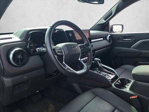 Used 2024 Chevrolet Colorado Z71 w/ Z71 Convenience Package 2 image 9