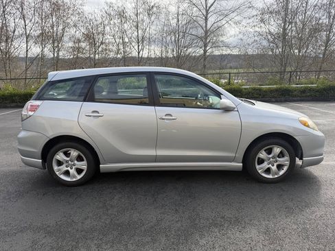 Used 2006 Toyota Matrix XR FWD image 4