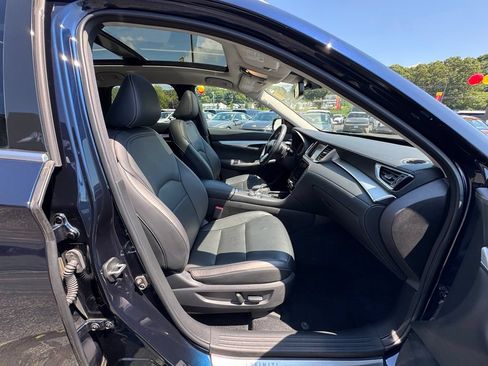 Used 2020 INFINITI QX50 Essential w/ Convenience Package FWD image 28