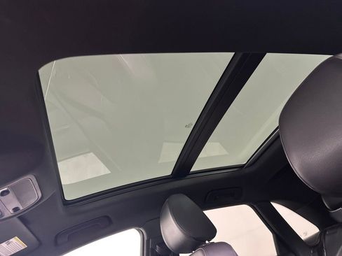 Used 2018 Audi Q3 2.0T Premium w/ Convenience Package image 24