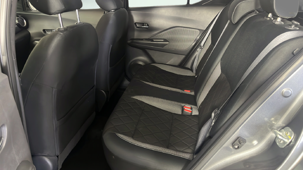 Used 2019 Nissan Kicks SV FWD image 12