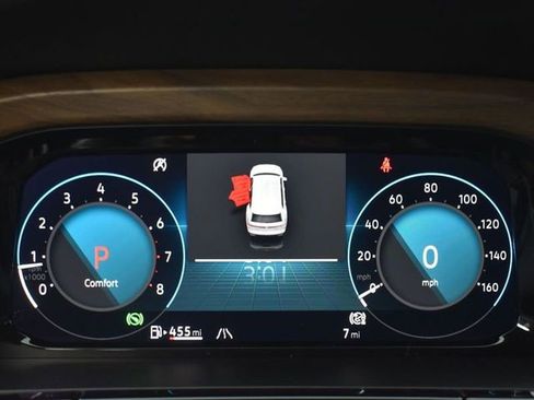 Used 2025 Volkswagen Atlas SE image 13