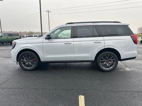 New 2025 Ford Expedition Platinum w/ Stealth Performance Package image 32