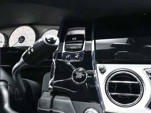 Used 2016 Rolls-Royce Ghost image 43