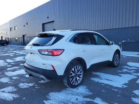 Used 2022 Ford Escape Titanium w/ Class II Trailer Tow Package image 3