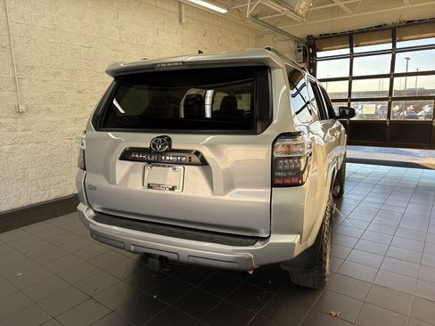 Certified 2022 Toyota 4Runner TRD Off-Road Premium image 7