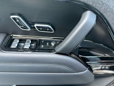 Used 2023 Land Rover Range Rover Sport SE Dynamic image 14