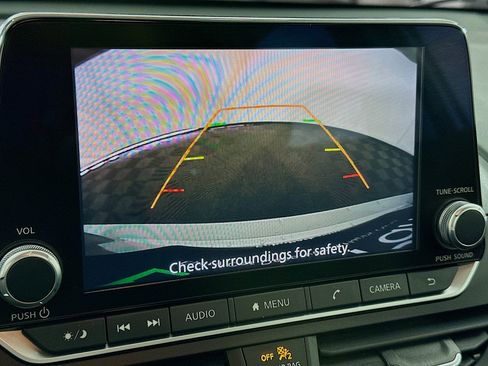 Used 2024 Nissan Altima 2.5 SV image 21