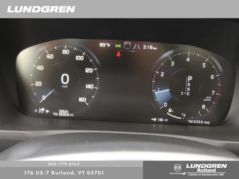 Used 2022 Volvo XC90 T5 Momentum w/ Climate Package AWD/4WD image 25