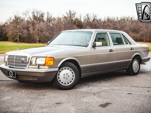 Used 1987 Mercedes-Benz 420 SEL image 3