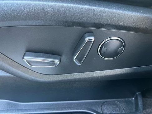 Used 2017 Lincoln MKC Select w/ Select Plus Package AWD/4WD image 27