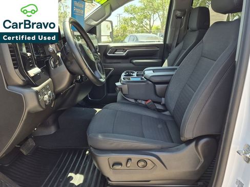 Certified 2025 Chevrolet Silverado 2500 LT w/ Convenience Package AWD/4WD image 9