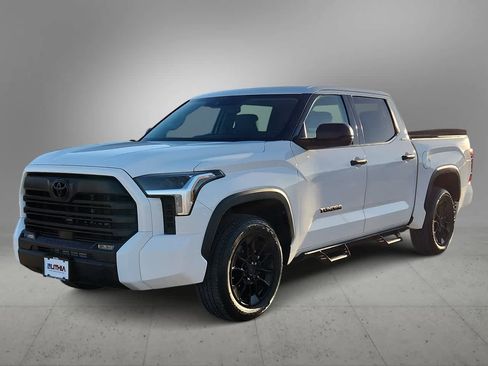 Used 2022 Toyota Tundra SR5 image 4