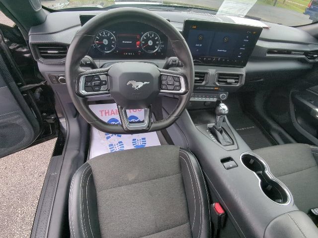 Used 2024 Ford Mustang Coupe RWD image 7