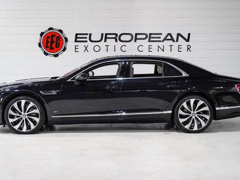 Used 2022 Bentley Flying Spur V8 image 7