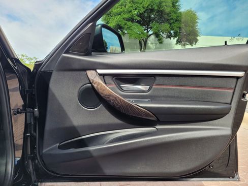 Used 2017 BMW 330i Sedan image 16