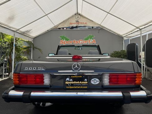 Used 1987 Mercedes-Benz 560 SL image 7