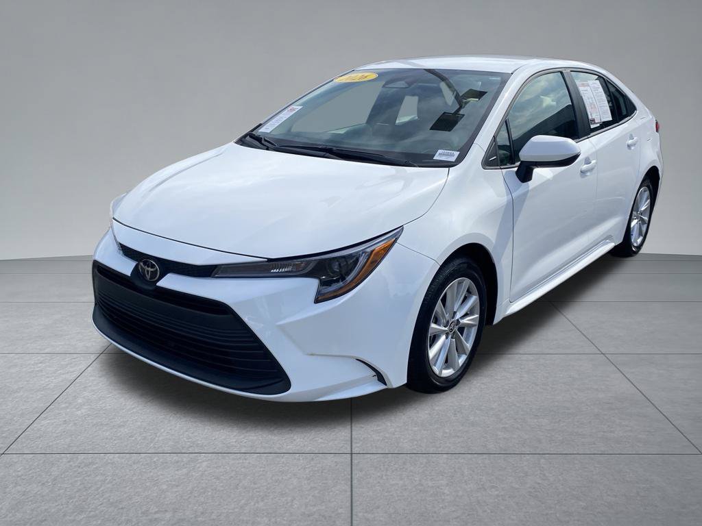 Used 2026 Toyota Corolla LE w/ LE Premium Package FWD image 2