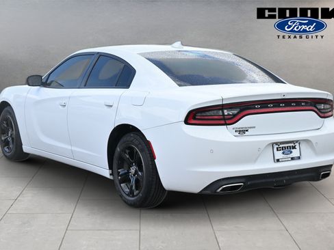Used 2023 Dodge Charger SXT RWD image 4