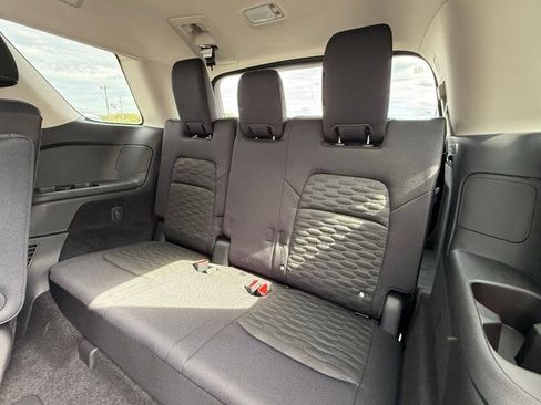 New 2025 Nissan Pathfinder SV image 15