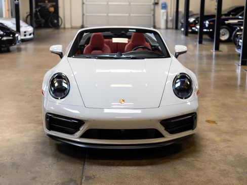 Used 2022 Porsche 911 Carrera GTS image 3